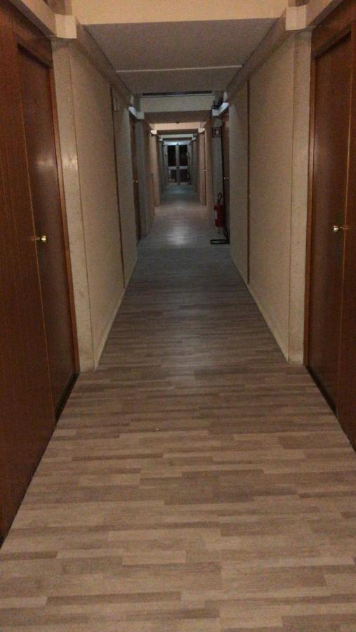 Hotel Select SantʼIlario dʼEnza Екстериор снимка